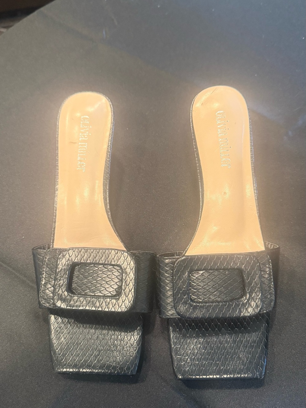 Olivia Miller Black Textured Square-Toe Slide Mules